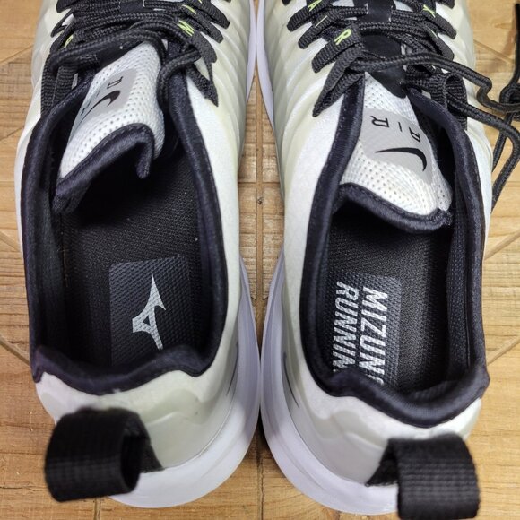 Nike Air Max Axis Premium Size 10.5 AA2148-100 Silver White Cream Black - Picture 12 of 15